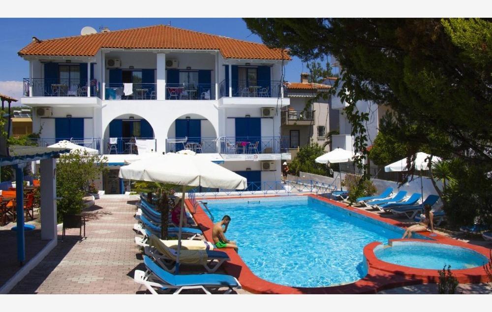 Makedonia Sky Hotel Hanioti Bagian luar foto